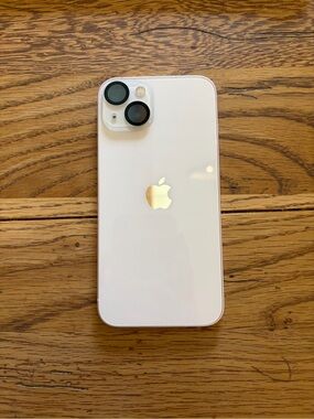 Pink Apple iPhone 13 128 GB